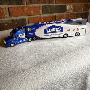 RARE JIMMIE JOHNSON
#48 LOWES HENDRICK
1/64 SCALE AWESOME COLLECTOR HAULER